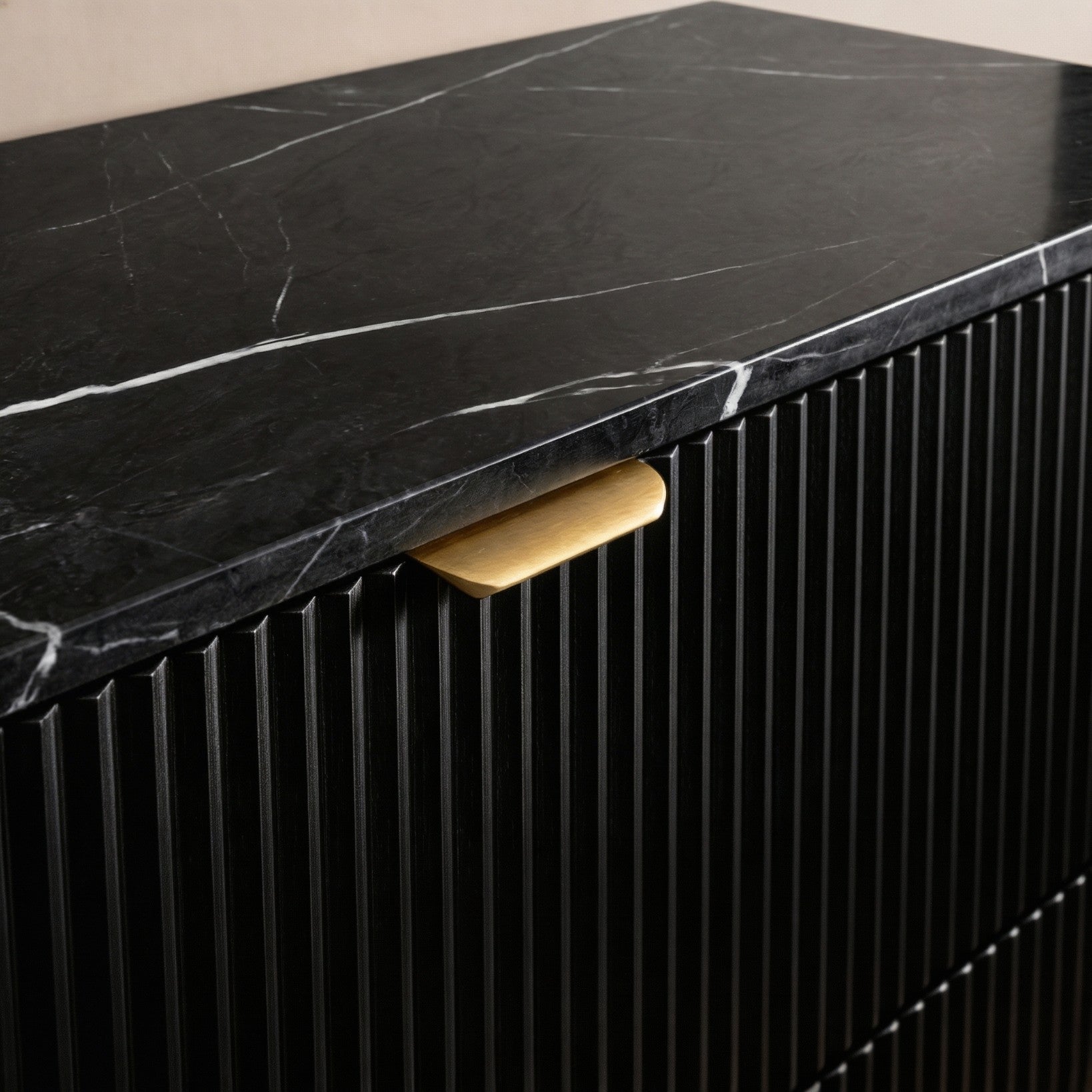 Set de mobilier: Dulap pentru lavoar cu cos de rufe 100 cm și Dulap înalt pentru baie 120 cm Willy - Negru/Marmura Negru top