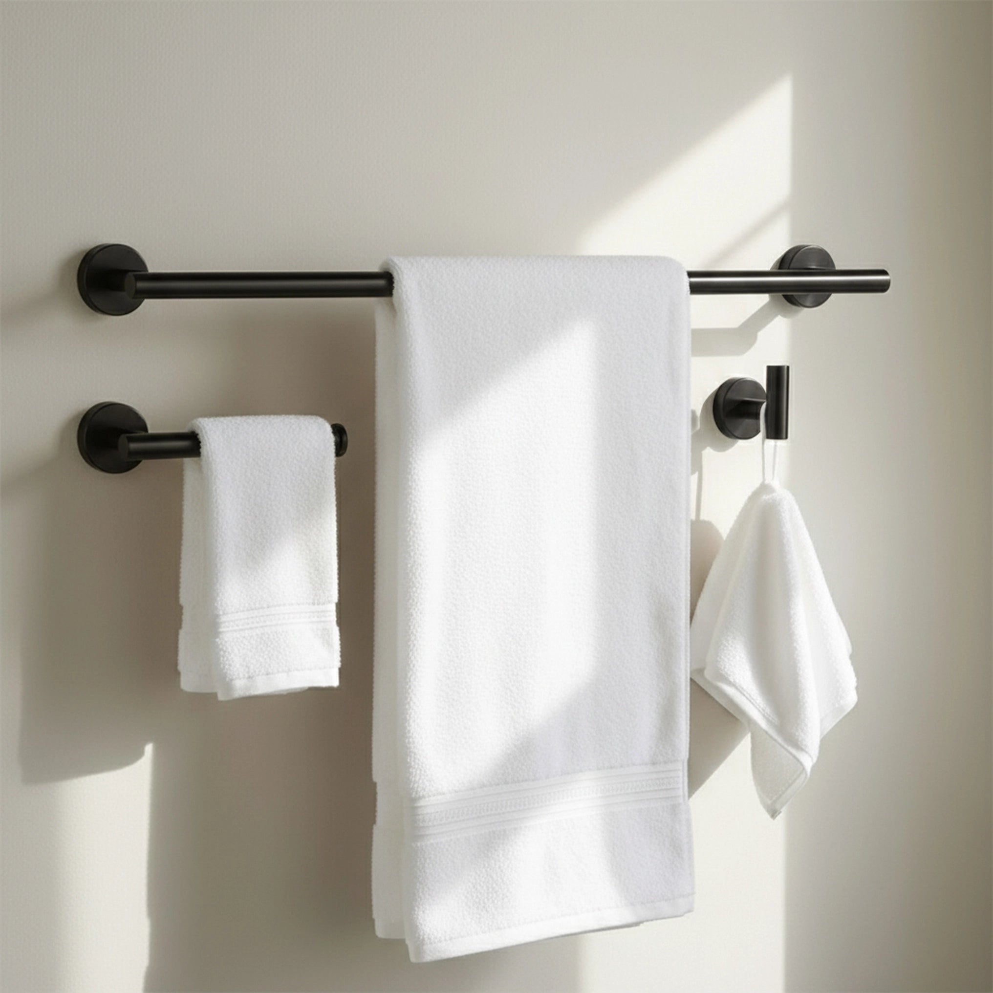 Set de cuierele de baie Ari - Negru