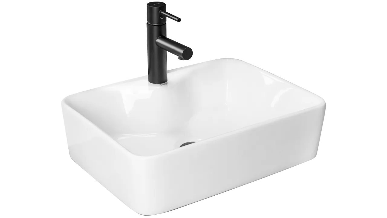 Chiuvetă de blat Kelly 50 cm din ceramică sanitară alb lucios, formă dreptunghiulară elegantă, cu orificiu pentru baterie și cuvă adâncă.