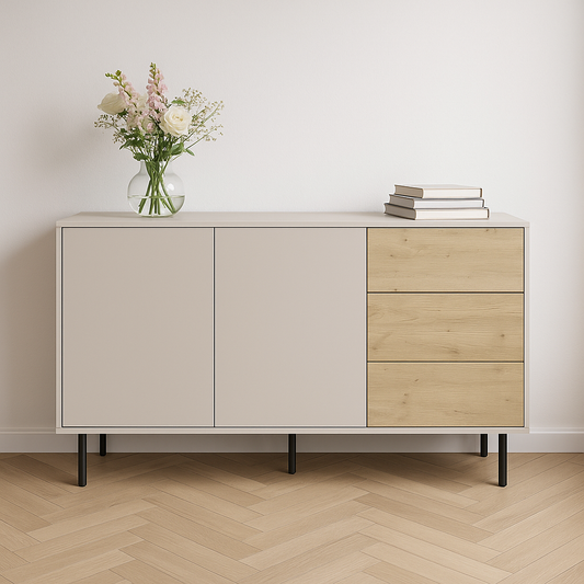 Comodă modernă Lola Cășmir/Stejar cu 2 uși, 3 sertare și picioare metalice negre, perfectă pentru living, dormitor sau hol.