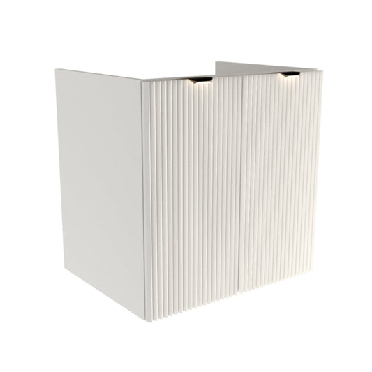 Dulap pentru lavoar 60 cm Willy alb, cu 2 uși striate și raft interior, mânere aurii sau negre, livrat fără blat, ideal pentru băi moderne și compacte.