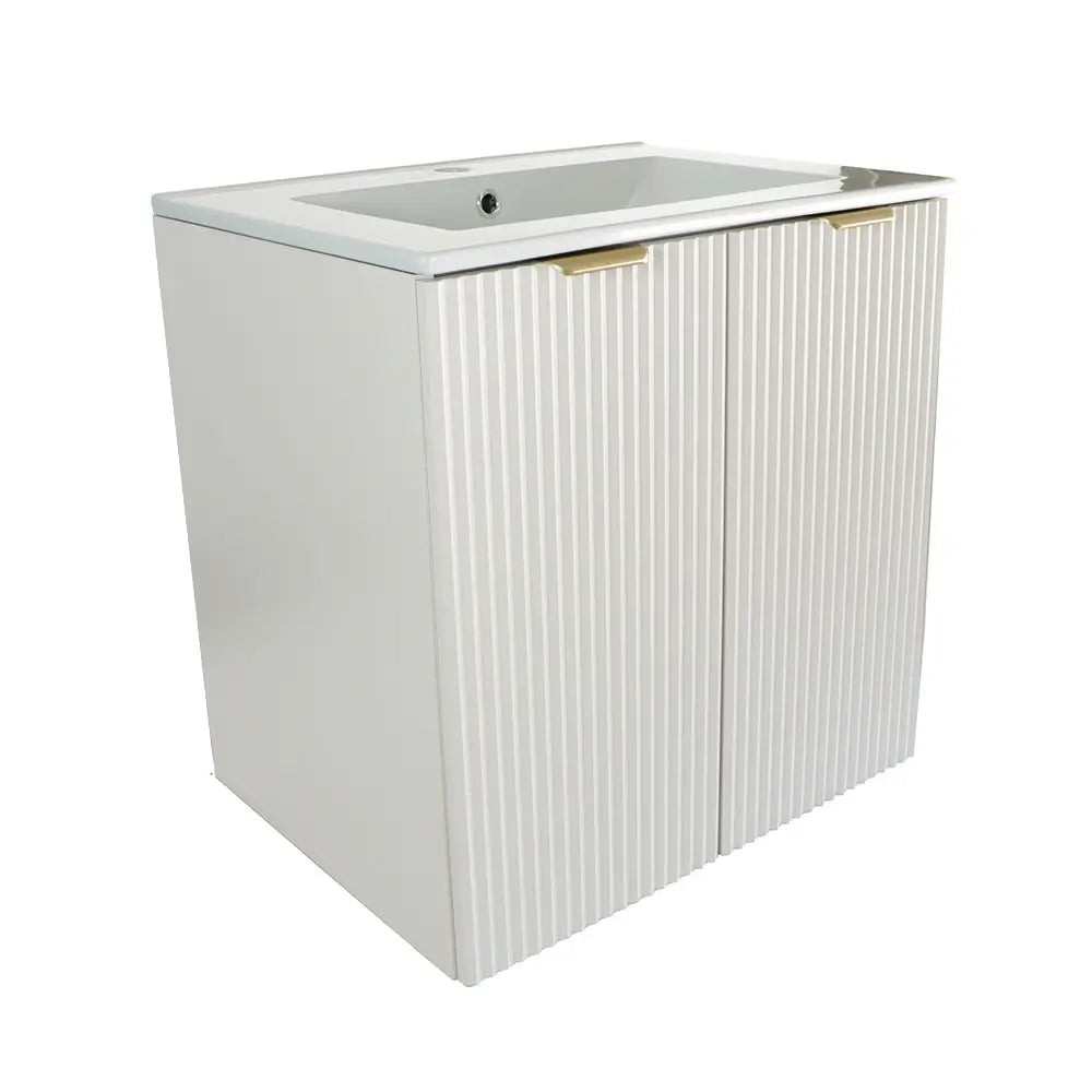 Dulap pentru lavoar Willy alb 60 cm cu lavoar ceramic și fronturi verticale striate.